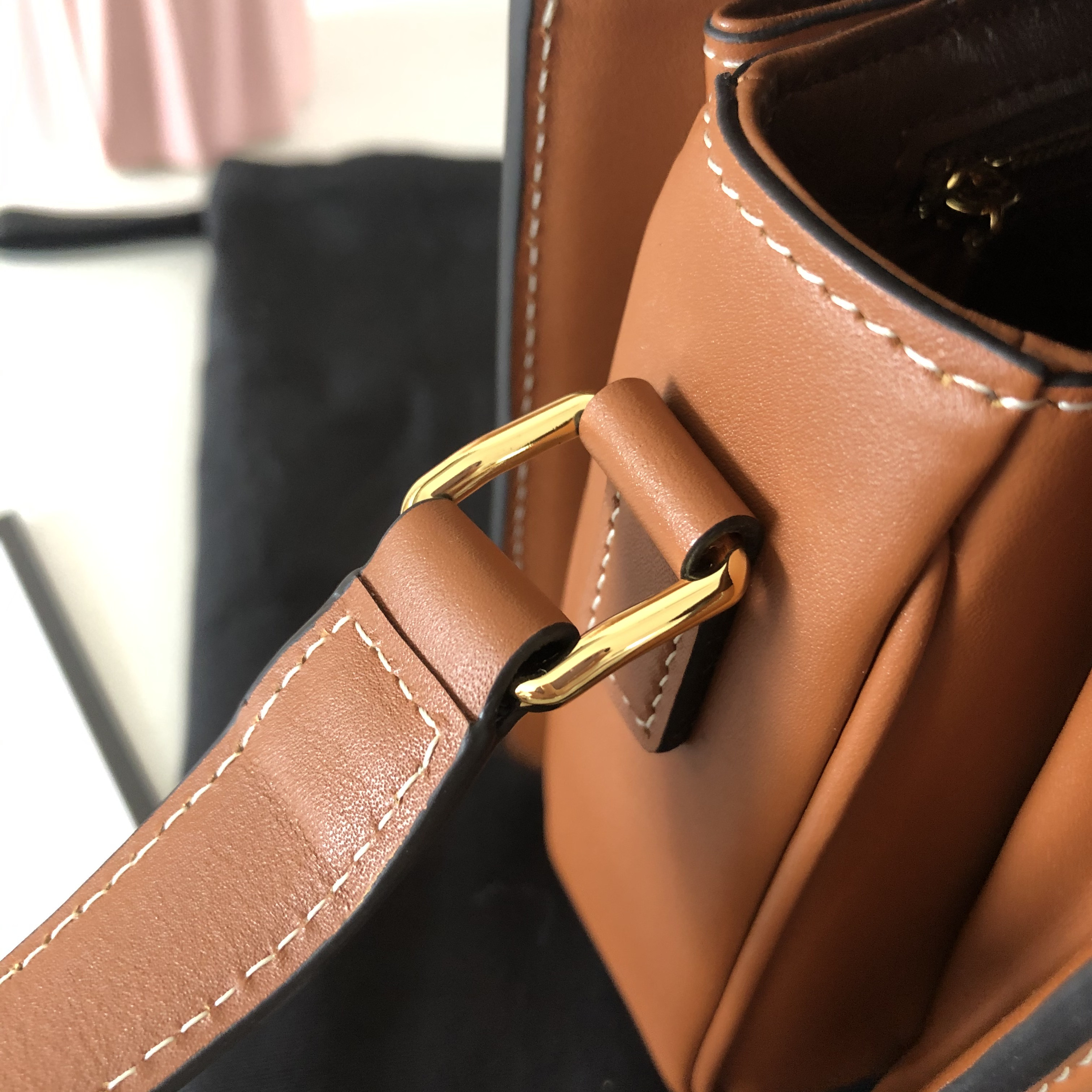 셀린느 틴 트리오페 자수 미디엄 NATURAL 숄더백